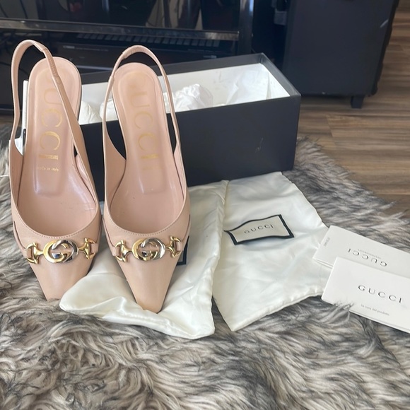 Authentic Gucci shoes - Picture 1 of 5